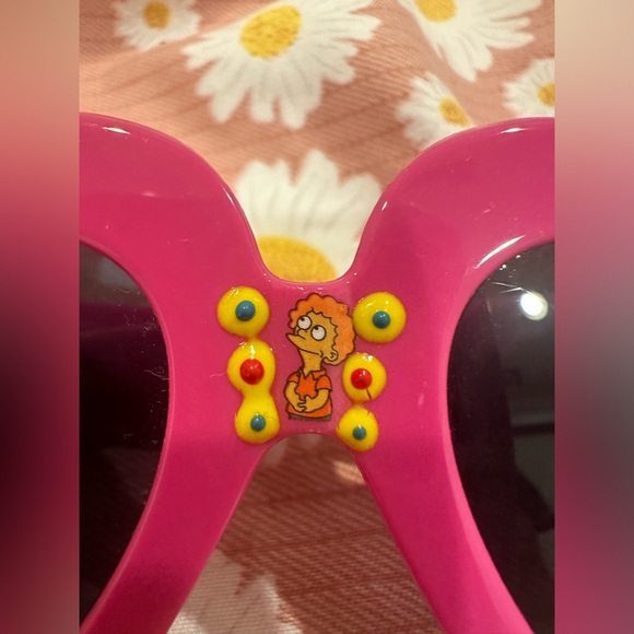 DIY custom one of a kind Simpsons sunglasses - Picture 5 of 9